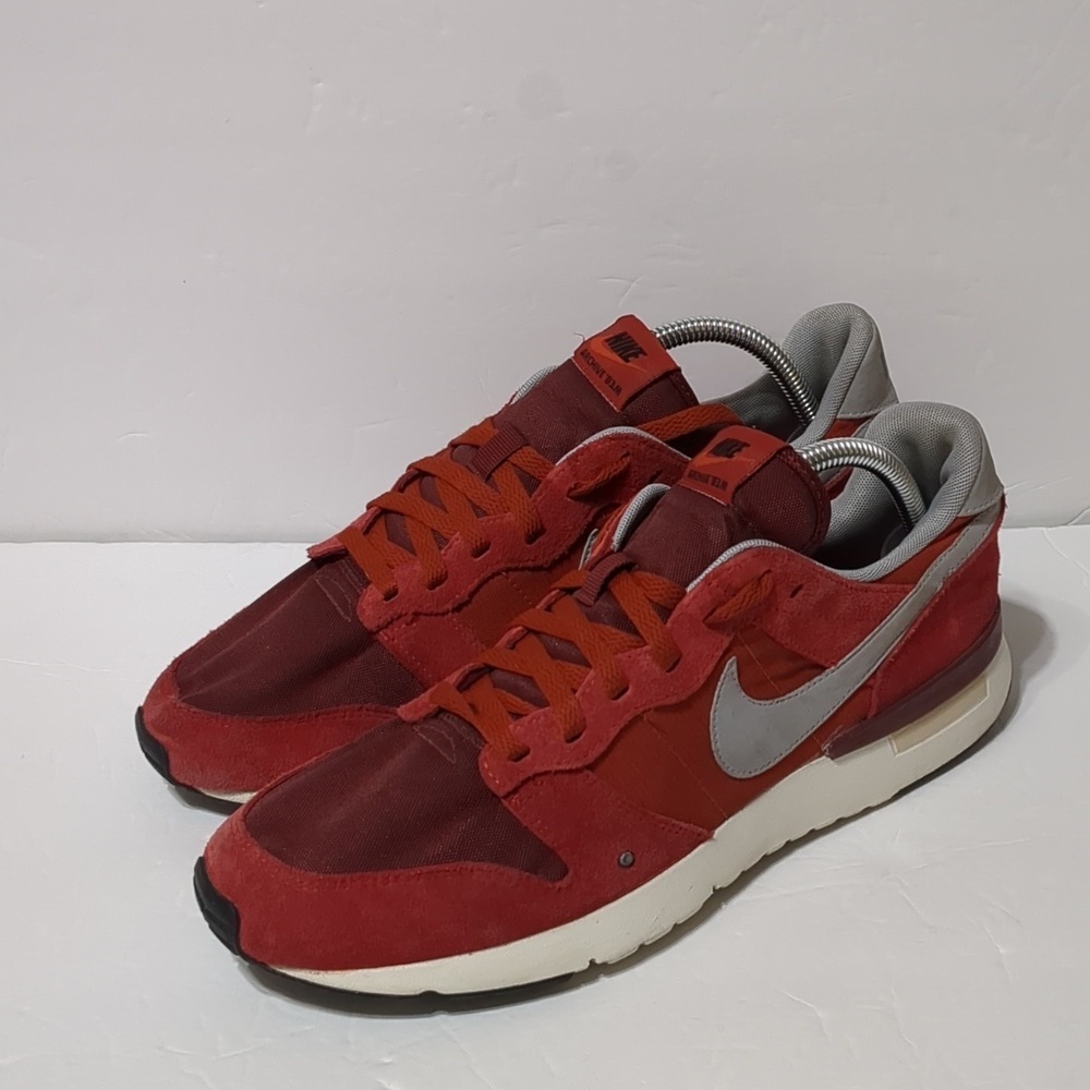 Nike Archive 83.M ‘Game Red’ men size 9.5 - Picture 2 of 8